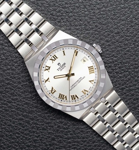 Tudor royal m2836c1a0 - tudor,