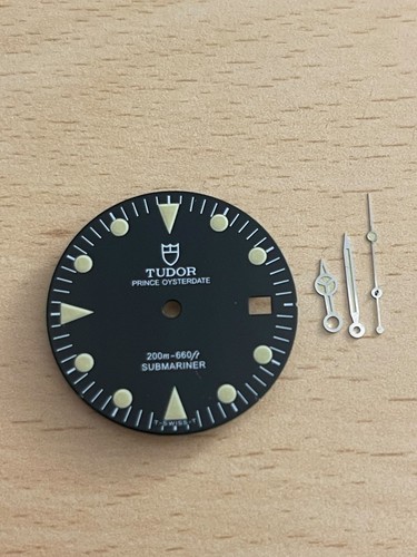 Dial with super yellow - with,
